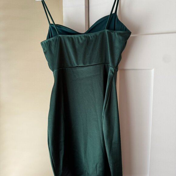 Windsor Dress, Size Medium, Dark Green - Picture 2 of 4